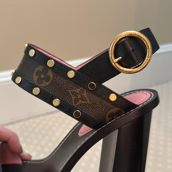 Louis Vuitton Heels - Picture 10 of 11